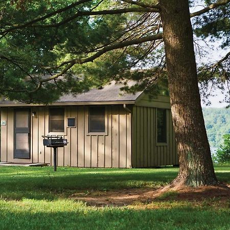 Hueston Woods Lodge And Conference Center College Corner Exterior foto