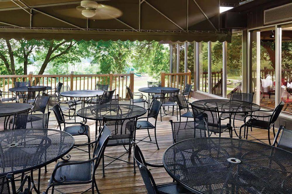 Hueston Woods Lodge And Conference Center College Corner Exterior foto